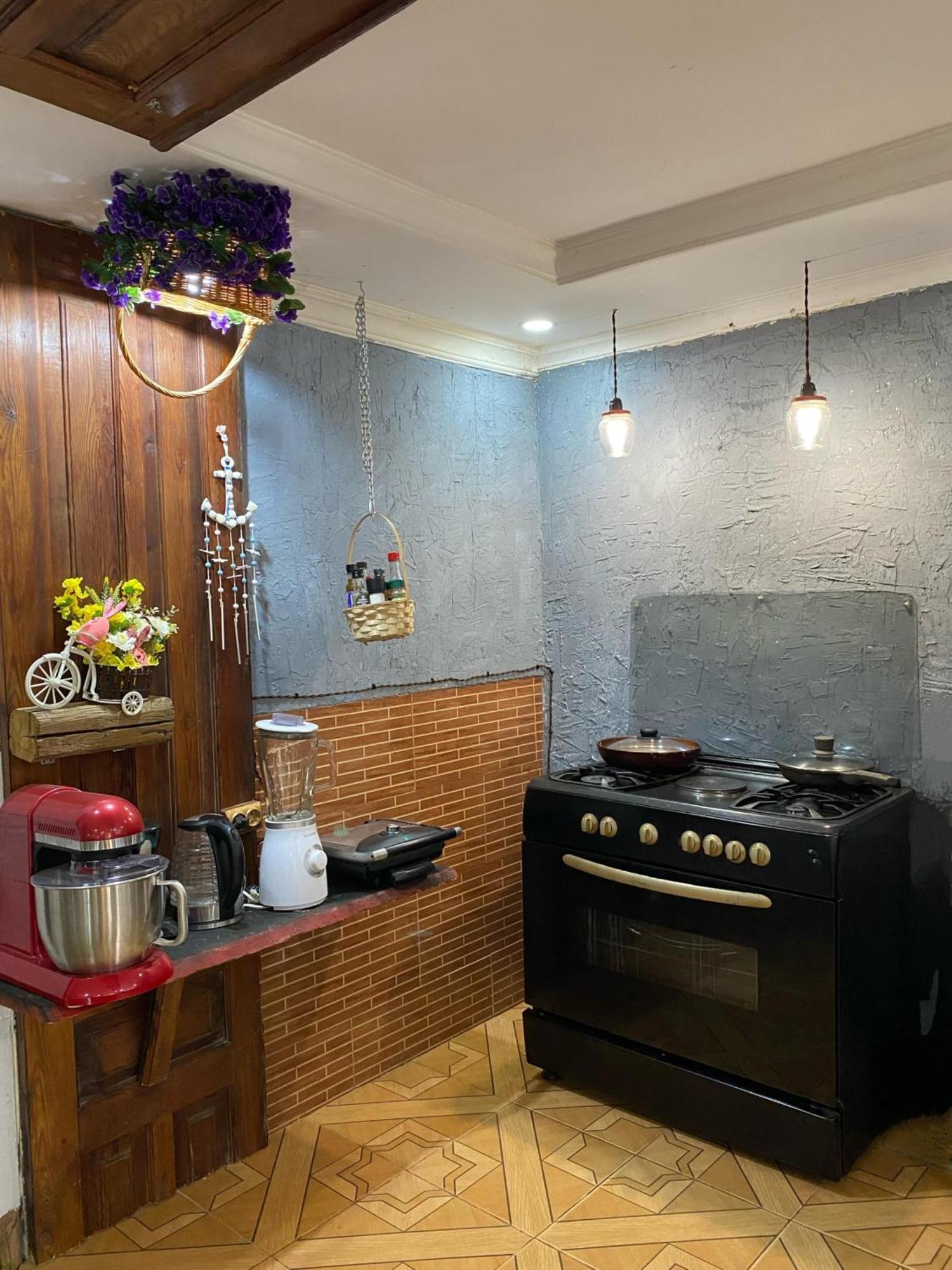 Relax Station Hotel Kutaisi Exterior photo